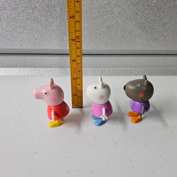 Peppa Pig‎ Suzie Sheep Danny Dog Figurines Toys - Picture 7 of 7